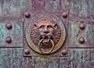 Po co łamane klamki w motocyklu?