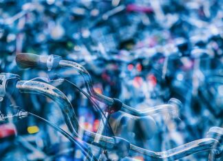 Jak wyprostować kierownicę w motocyklu?