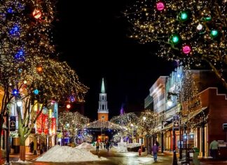 Jak zrobić świąteczny stroik na drzwi?