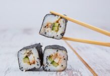 Jak smakuje sushi z Biedronki?