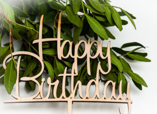 Jak wybrać idealny topper na tort na chrzest i urodziny