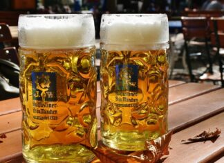 Kufle do piwa z grawerem jako narzędzie budowania klubowych społeczności kufel do piwa z grawerem